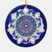 Blaues Rosass und Schneeflocken Keramik Ornament (Vorne)