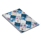 Blaues, rustikales Muster aus Stoffschrott Notizblock (Rechte Seite)