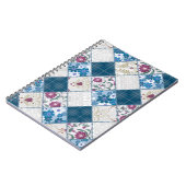 Blaues, rustikales Muster aus Stoffschrott Notizblock (Linke Seite)