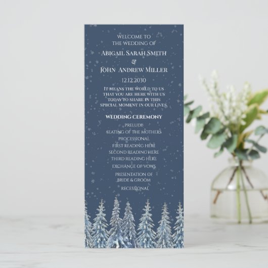 Blaues Rustikales Winterwald-Hochzeitsprogramm Programm (Stehend Vorderseite)