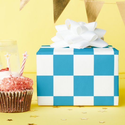 Blaues Schachbrettmuster Geschenkpapier (Geburtstagsparty)
