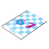 Blaues Schachbrettmuster mit personalisiertem Name Notizblock (Linke Seite)