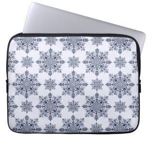 Blaues Schneeflocken-Damaskatmuster Laptopschutzhülle