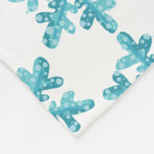 Blaues Schneeflockenmuster Moderner Winter Fleecedecke (Ecke)