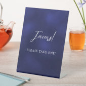 Blaues Schriftzeichen Sockelschild (In Situ)