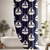 Blaues Segelboot nach Muster Duschvorhang