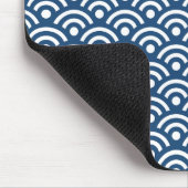 Blaues Seigaiha Mitternachtsmuster Mousepad (Ecke)
