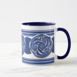 Blaues silbernes Triskel Tasse