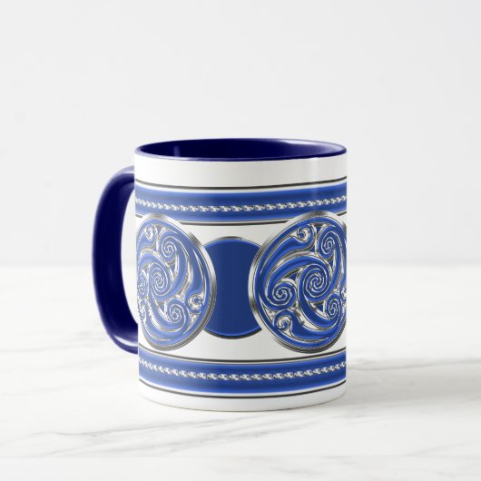 Blaues silbernes Triskel Tasse (Vorderseite Links)