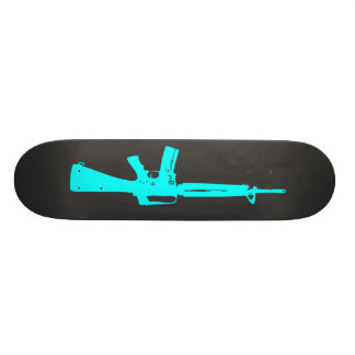 Blaues Sturmgewehr-Skateboard Skateboard