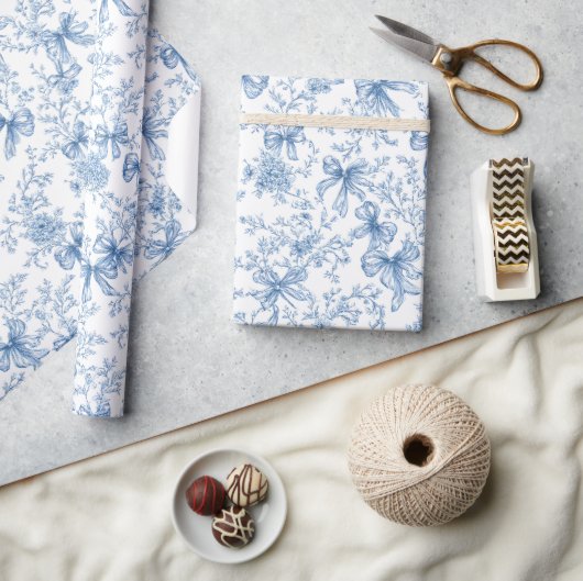 Blaues Toile Coquette Muster Geschenkpapier (Basteln)
