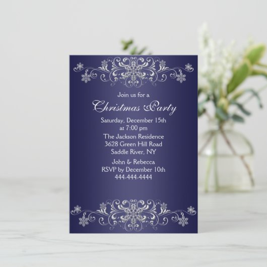 Blaues u. weißes Schneeflocke-WeihnachtsParty Einladung (Stehend Vorderseite)