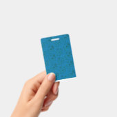 Blaues Umhüllungspapier mit geometrischem Muster Ausweis (Handheld)