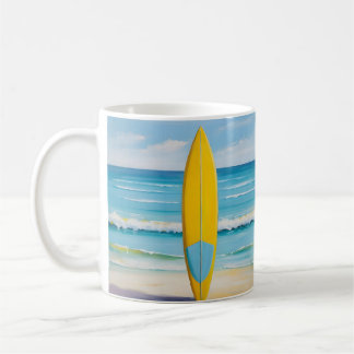 Blaues und gelbes Surfbrett am Strand Kaffeetasse