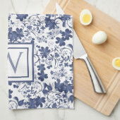Blaues und graues Blumenmonogramm Geschirrtuch (Viertel Falte)
