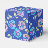 Blaues und lila Blumenmuster Geschenkschachtel (Rückseite)