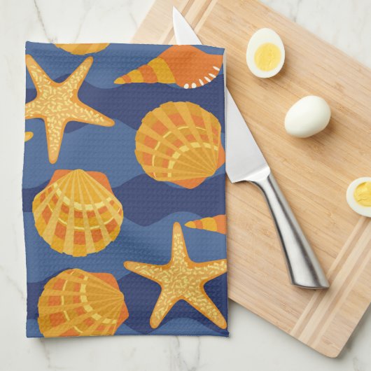 Blaues und orange Seashell-Muster Handtuch (Viertel Falte)