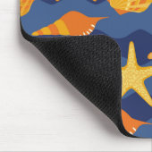 Blaues und orange Seashell-Muster Mousepad (Ecke)