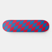 Blaues und rotes Bayernisches Muster für die Diama Skateboard (Horizontal)