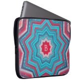 Blaues und rotes Mandala-Rosettenmuster-Monogramm Laptopschutzhülle (Vorne Rechts)
