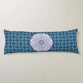 Blaues und weißes Mandel mit Kreaturen-Kissen Seitenschläferkissen (Rückseite)