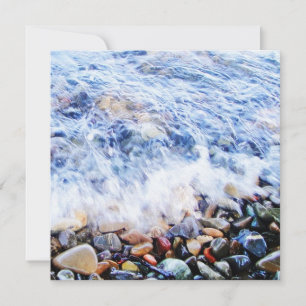 Blaues Wasser schweben