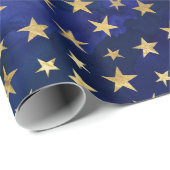 Blaues Wasserfarbenmuster mit Goldstars Geschenkpapier (Rolleneckpunkt)