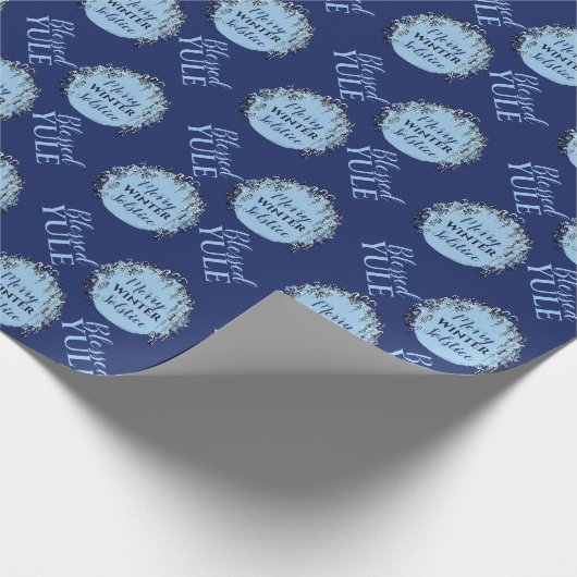 Blaues Weihnachten Merry Winter Solstice Trees Geschenkpapier (Ecke)