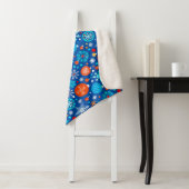 Blaues Weihnachtsmuster Sherpadecke (Beispiel)