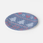 Blaues Weihnachtsstrickmotiv Pappteller (Schrägansicht)