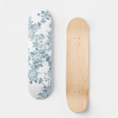 Blaues weißes böhmisches elegantes Pastellblumen Skateboard (Vorderseite)