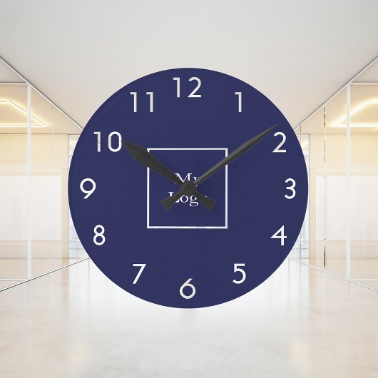 Blaues weißes Firmenlogo Runde Wanduhr
