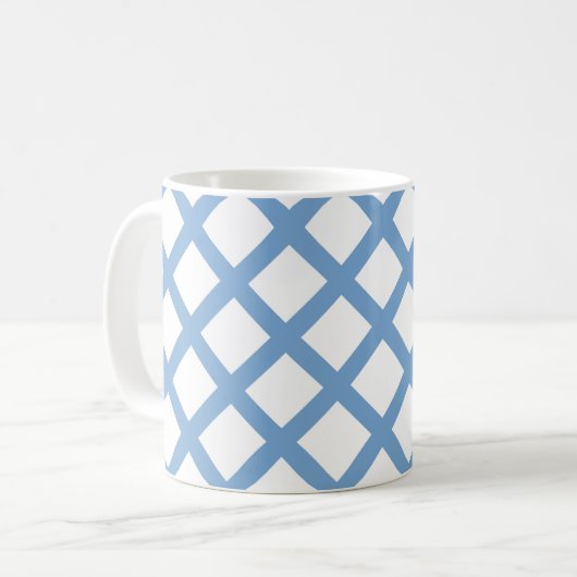 Blaues weißes Harlequin Diamant Strippmuster Kaffeetasse (Vorderseite Links)