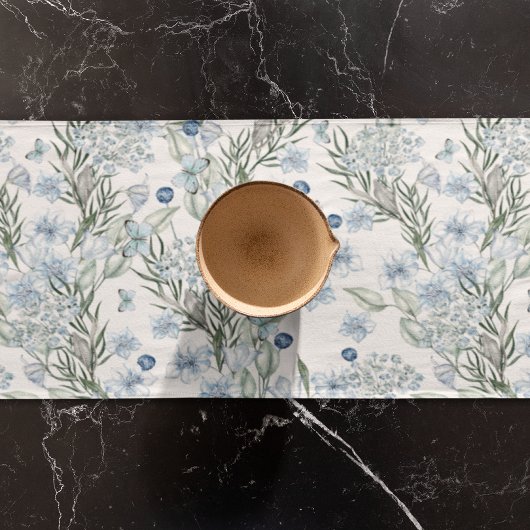 Blaues weißes Schmetterling Wasserfarbenes Blumenm Kurzer Tischläufer