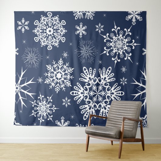 Blaues weißes Schneeflockenmuster Weihnachten Hint Wandteppich (Beispiel (Horizontal))