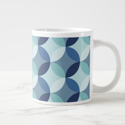 Blaues Zirkularmuster Jumbo-Tasse (Rechts)