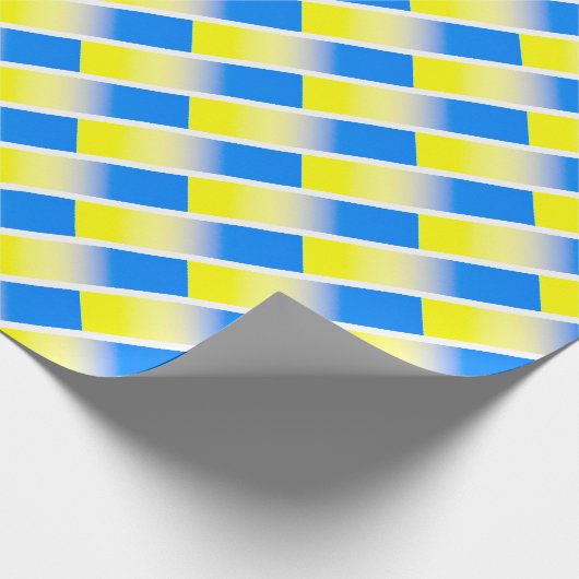 Blaugelbe geometrische Ukraine Inspiration Geschenkpapier (Ecke)
