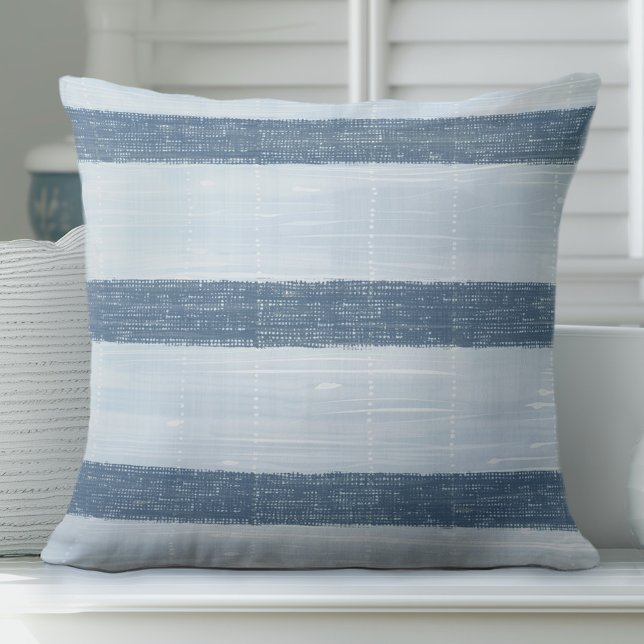 Blaugestreiftes Kissen - Markisenstreifen (Add Coastal Elegance to your living room with this blue decorative pillow with awning stripes.)