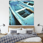 Blaugestrichene, rustikale Holzfischboote Leinwanddruck (Insitu (Schlafzimmer))