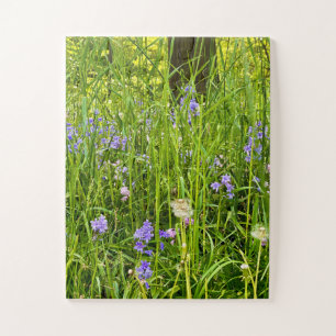Blauglocken & Löwenzahn in wildem Frühlingsgras Puzzle