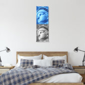 Blaugraue Freiheitsstatue umarmte Canvas Leinwanddruck (Insitu (Schlafzimmer))