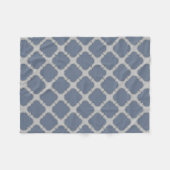 Blaugraue Quarrefolie Fleecedecke (Vorderseite (Horizontal))
