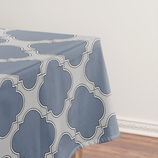 Blaugraue Quarrefolie Tischdecke (Beispiel)