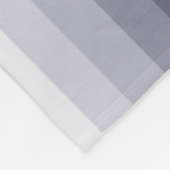 Blaugraue Schattenstreifen Fleecedecke (Ecke)