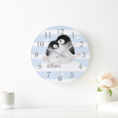 Blaugraue Streifen Pinguin Kinderzimmer Wall Clock Große Wanduhr (Zuhause)
