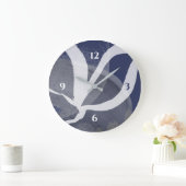 Blaugraue und weiße Wasserfarbe Große Uhr (Zuhause)