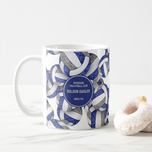 Blaugraue Volleyball-Mannschaftsfarben Coachname Kaffeetasse (Mit Donut)