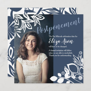 Blaugraue weiße Blume - Ankündigungskarte Karte