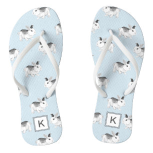 Blaugraue, weiße Bunne mit Monogram Badesandalen