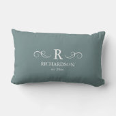 Blaugraues Monogram Lumbar Pillow Lendenkissen (Rückseite)
